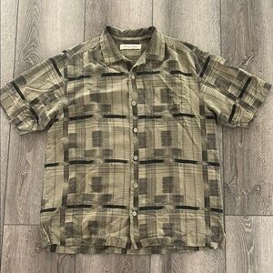 Tommy Bahama silk button up shirt small